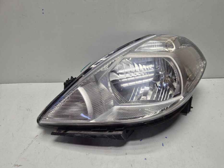 Nissan Tiida C11 2007 Przód Strona Lewa Lampa Przednia