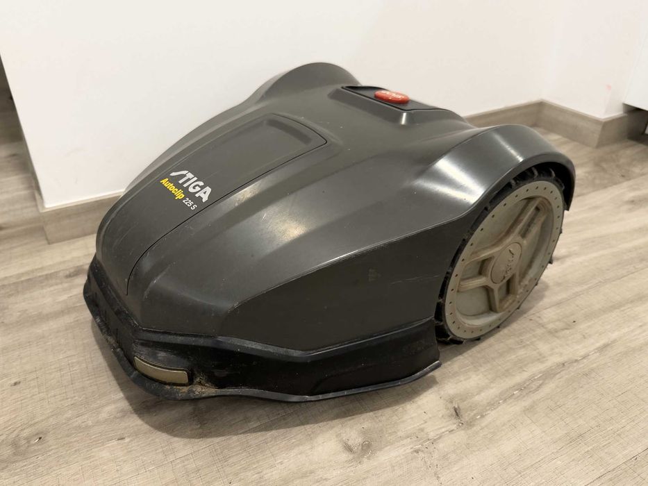 Robot koszący Stiga Autoclip 225S