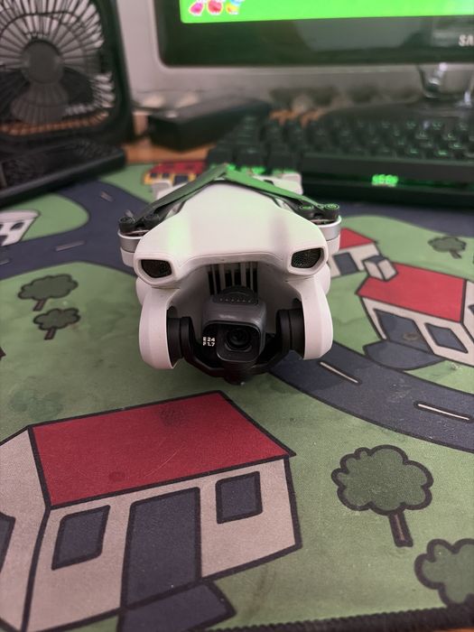 Dron dji mini 3