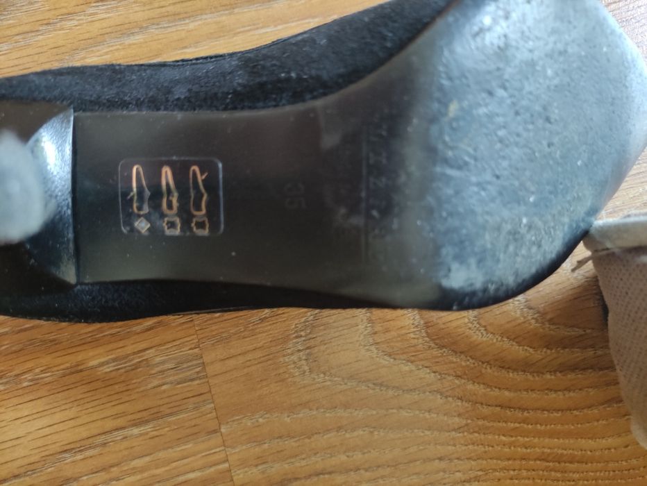 Czółenka Vera Pelle czarne skóra 35