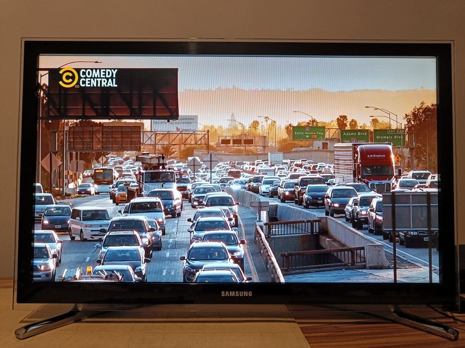 Telewizor Samsung UE22H5600AW