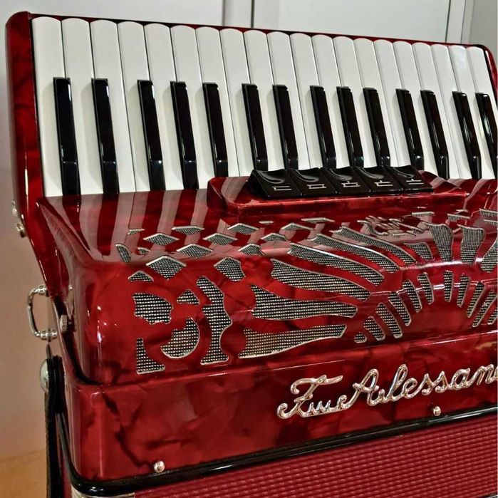 Acordeão Fratelli Alessandrini - Itáliano - 34 Teclas/72 Baixos.(NOVO)