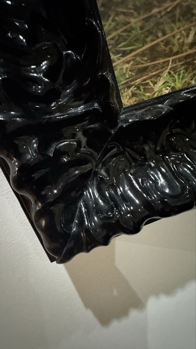 Moldura grande em madeira