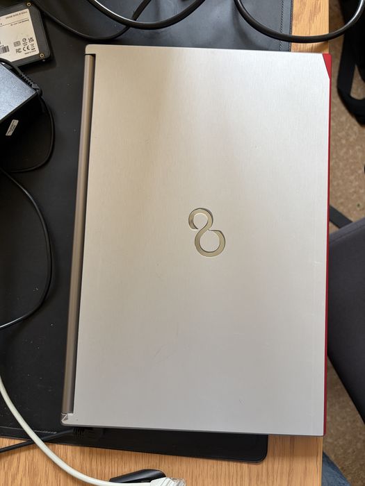 Fujitsu E756 laptop