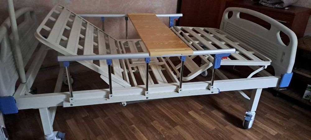 Ліжко медичне для лежачих хворих