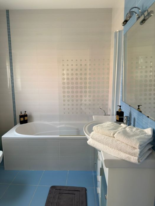 Apartamento Moderno com Vista Mar na Nazaré – Localização Premium