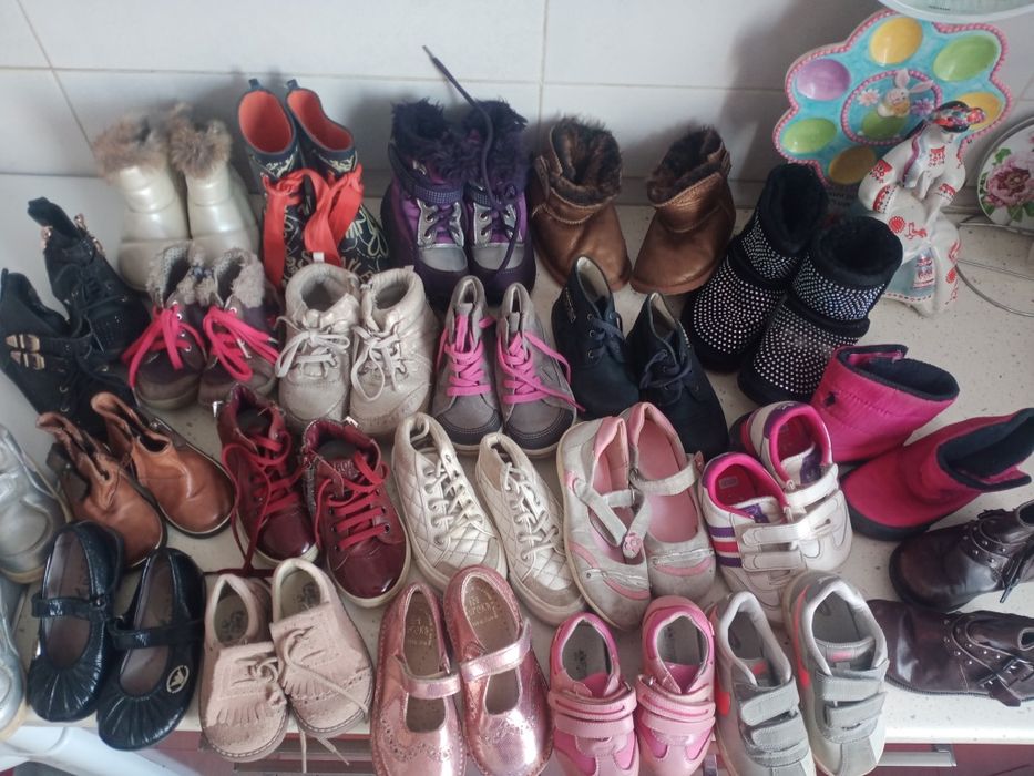 Взуття для дівчаток