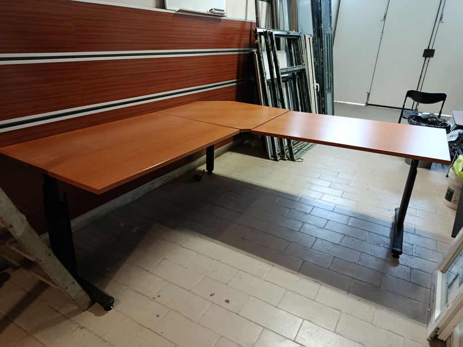 Secretaria escritório em canto