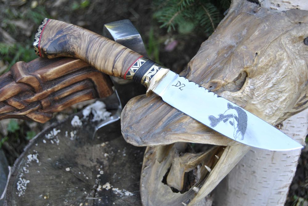 Nóż myśliwski ręcznie robiony ze stali D2 - rękodzieło