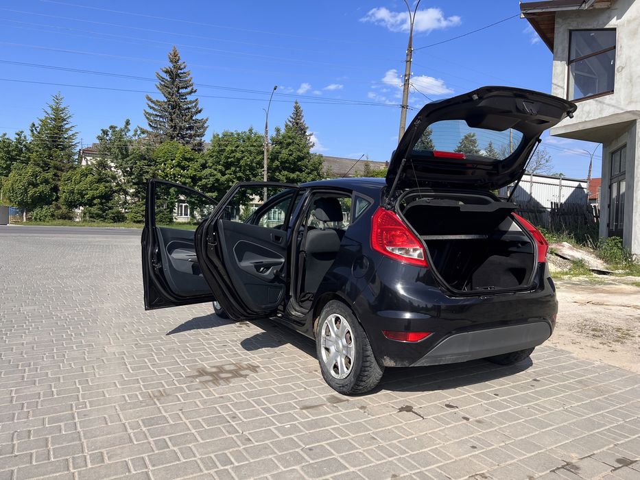 Ford fiesta 2010 року випуску. 1,4 дизель.