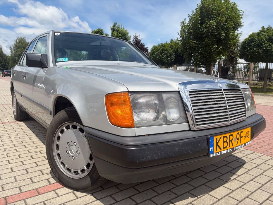 Mercedes-Benz W124