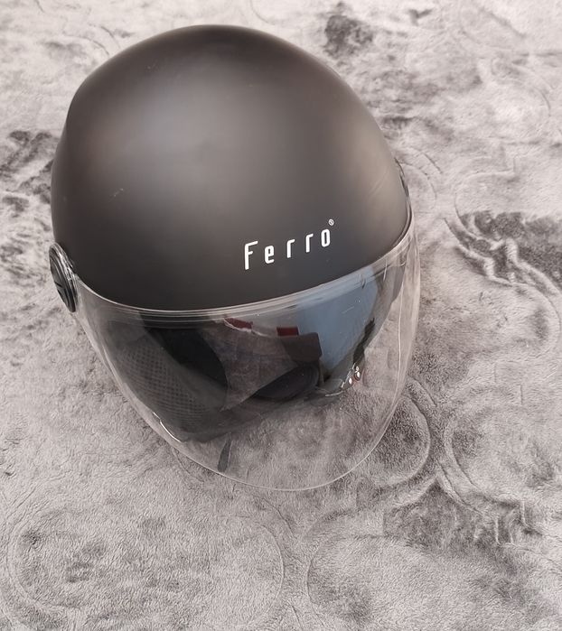 Kask bezszczękowy Ferro