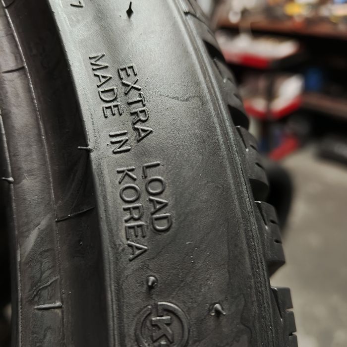 225/40/18 XL Sprzedam komplet opon zimowych Hankook