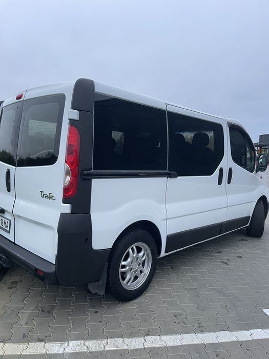 Renault Traffic 2.0 пасажир 2006