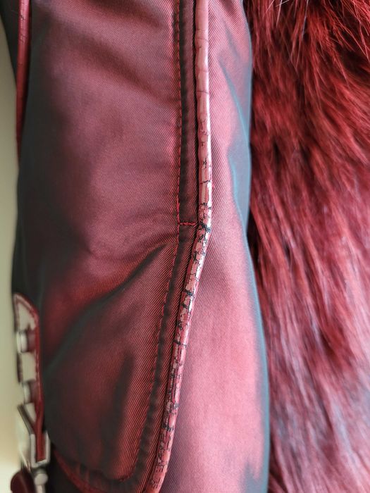 Blusão com Pêlo Bordeaux, J.N.C.