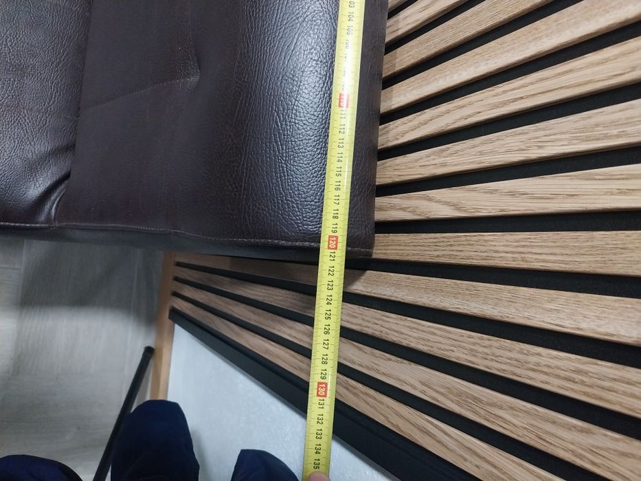 Sofá em pele castanho