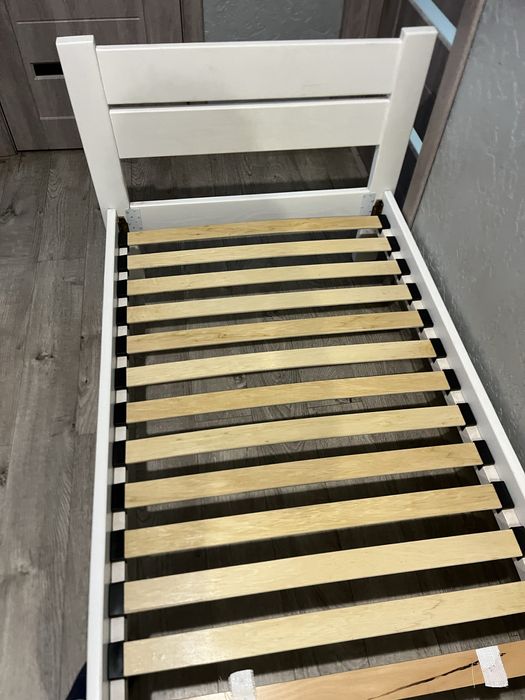 Дитяче ліжко (2штуки)