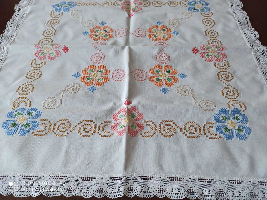 Serweta wyszywana 80x80