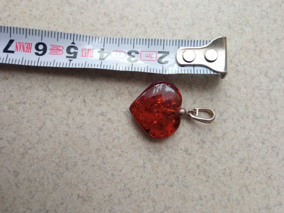 Bursztynowa zawieszka