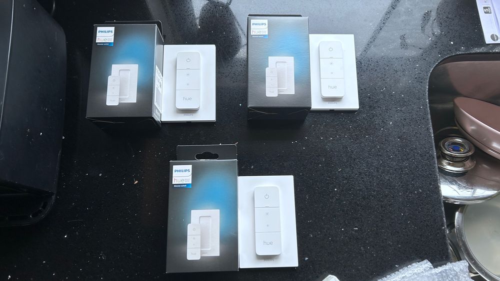 3 x Comandos Dimmer Switch Philips Hue (controlo inteligente) semi-novos
