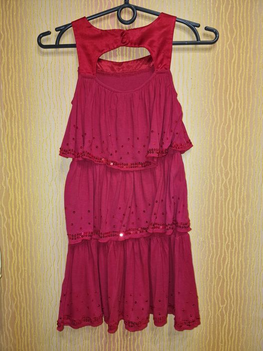 Червона сукня святкова сукня воланами пишна платье красное