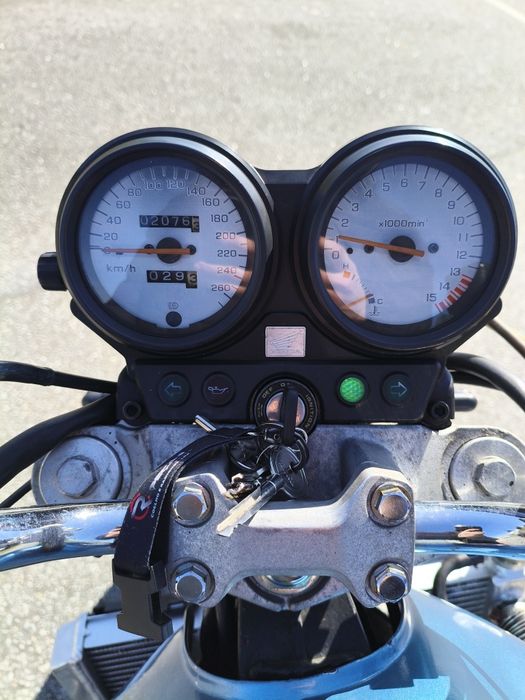 Cb600Cb 600f Hornet 
 Revisada:
- Velas NGK novas 
- Filtro de óleo or