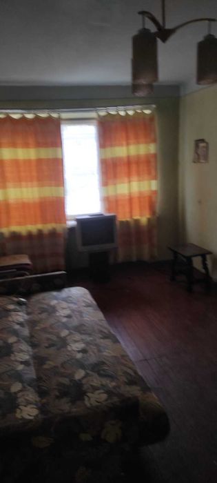 Продам 1 кімн. у двохкімн. кварт. ( зручн. на двох) проспект Незалежн.