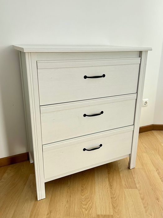 Cómoda C/3 gavetas usada (Ikea)