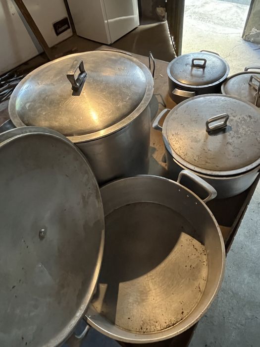 Conjunto de tachos em alumínio fundido