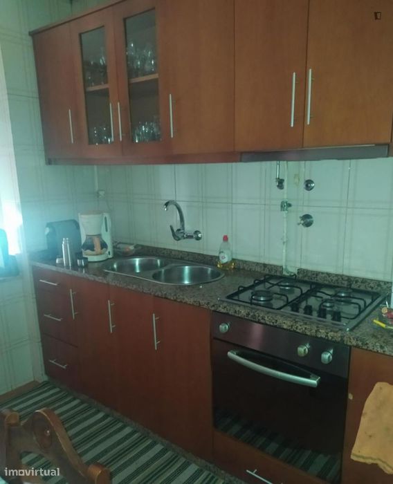 Quarto - localizado em Guimaraes