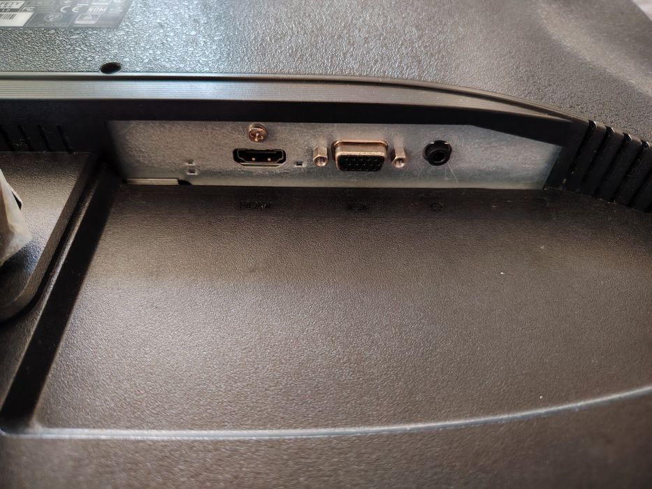Monitor LeNovo 24