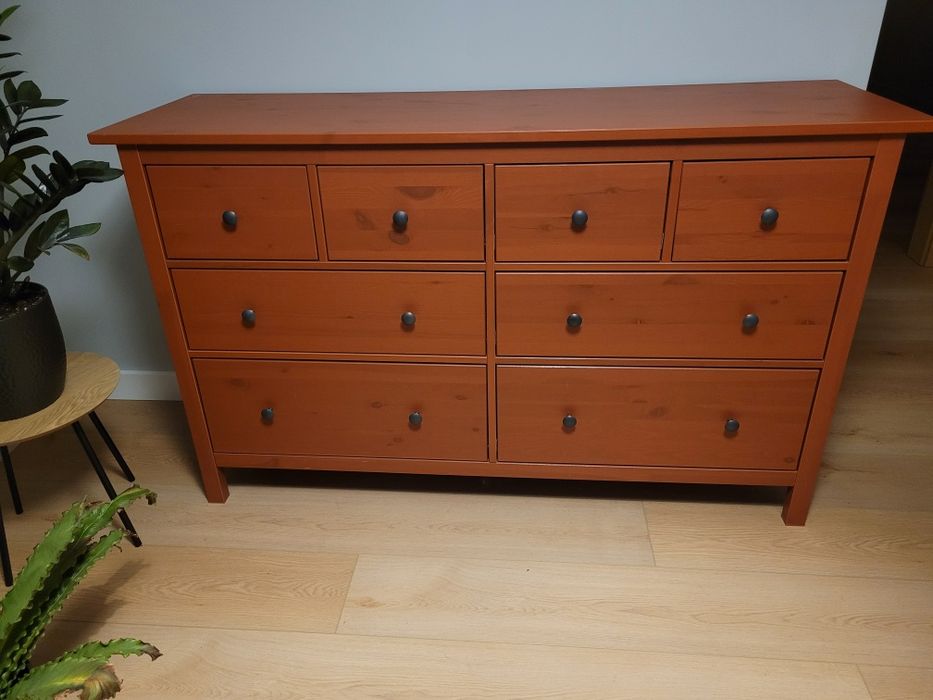 Piękna komoda Hemnes z litego drewna, Ikea