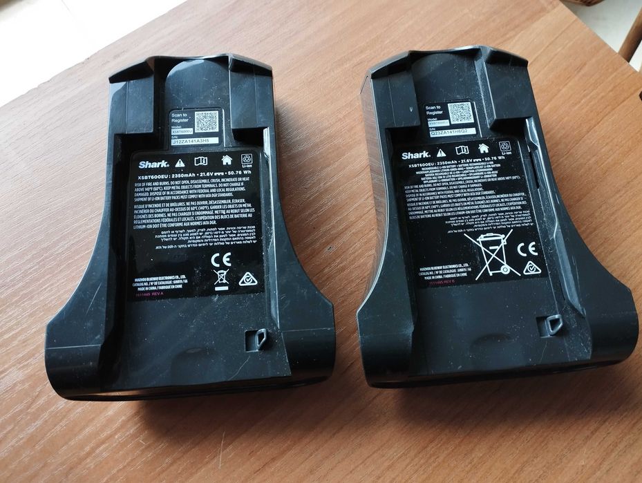 Dwie sztuki Shark Akumulatorów XSBT600EU do odkurzacza IZ380