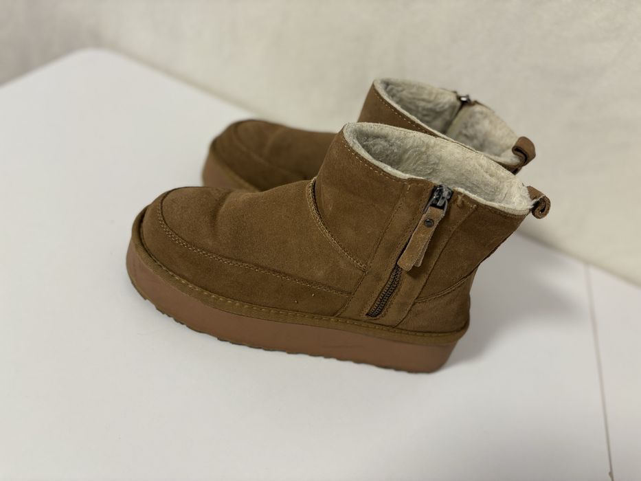Продам угі  жіночі і UGG  натуральні