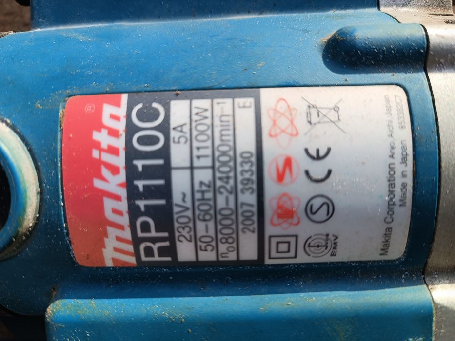 Фрезер Makita RP 1110 C