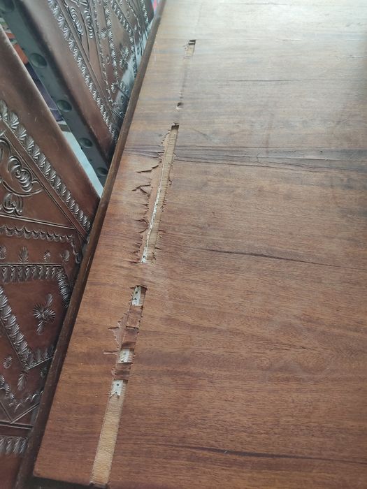 Mesa + 8 cadeiras para restaurar