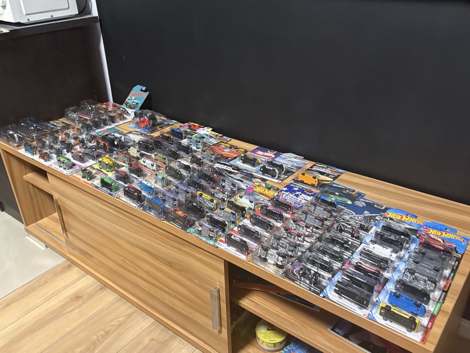 NIE NA SZTUKI Mega potezna kolekcja hot wheels  sth th premium itp