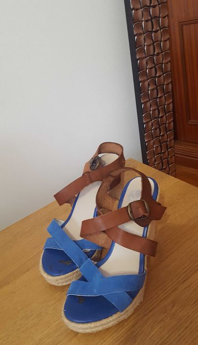 Sandalias em pele 38 Lindas