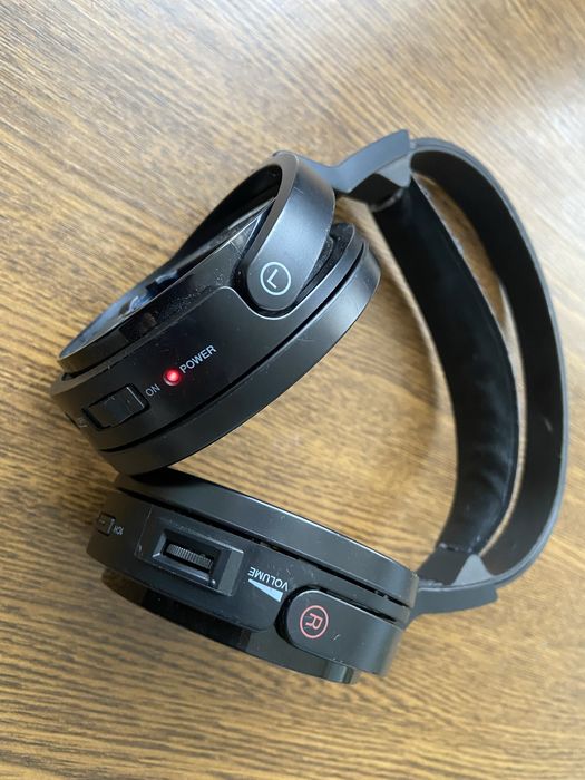 Sony MDR-RF811R — бездротові, радіо