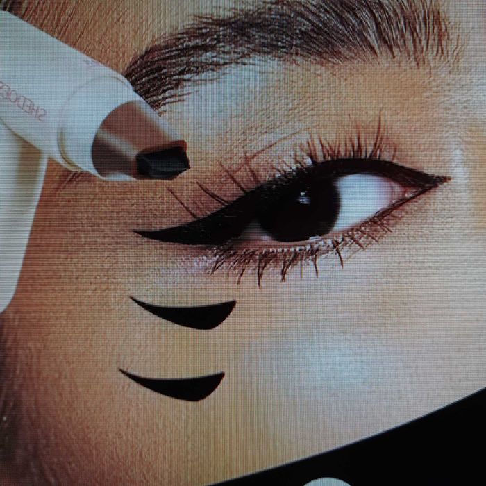 Eyeliner-stempel do robienia kresek/czarny