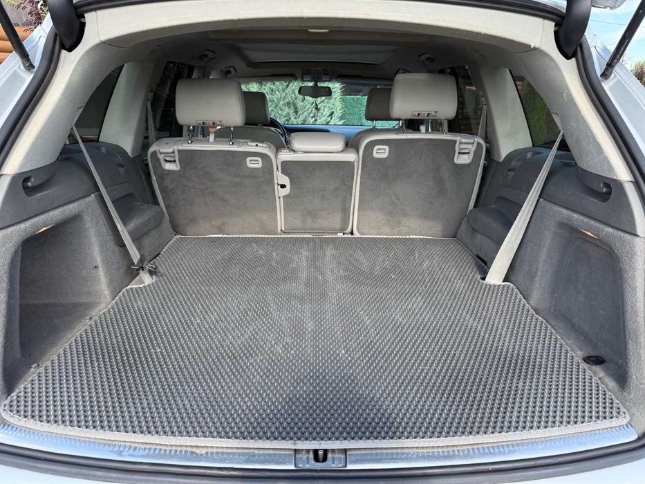 Audi Q7 3,0 Дизель 7 місць Гарний стан