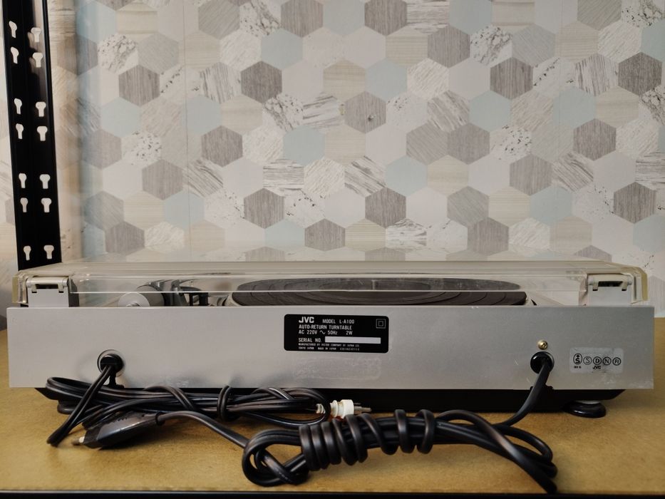 Gramofon JVC L-A100 do dopieszczenia