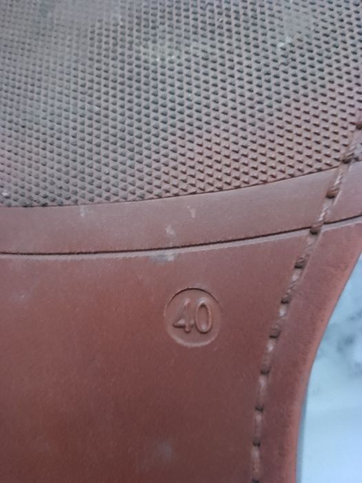 Продам брендовые туфли инспектор в отличном состоянии.