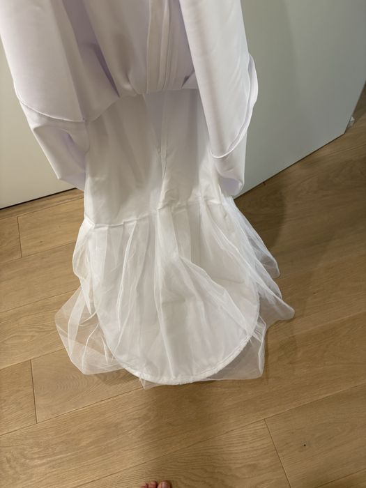 Sukienka komunijna 134 biała prosta z bolerkiem