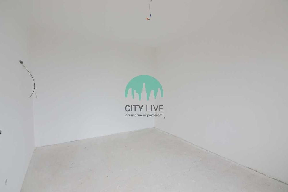 Продається будинок 296 м² у с. Микитинці (60)