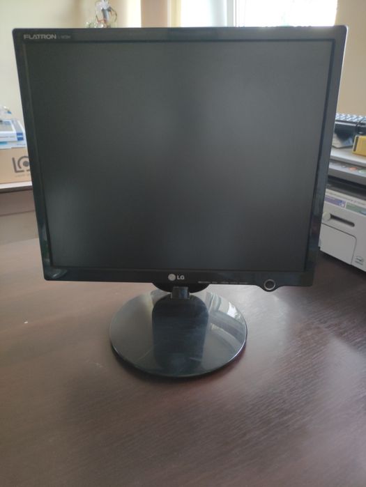 Продам комп'ютер з LSD монітором 19"