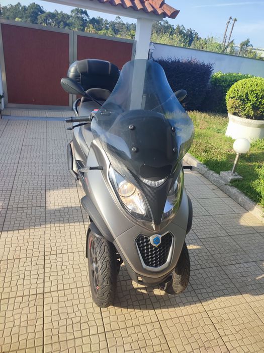 Moto Piaggio MP3 500
