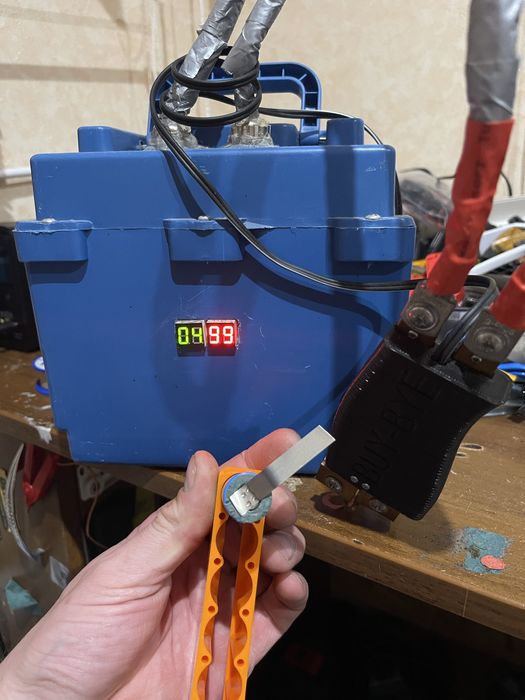 Апарат точкової сварки  варить непогано 0.2мм