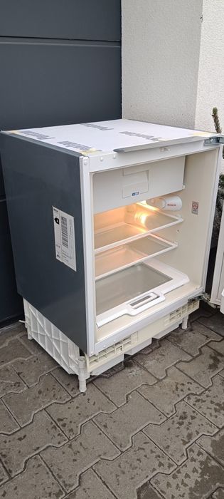 Bosch stan bdb mała lodówka do zabudowy