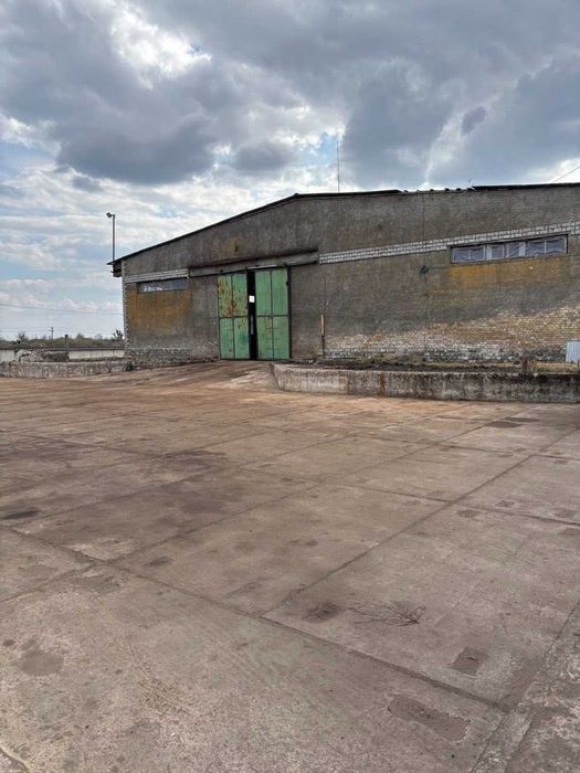 Здам в оренду складське приміщення та земельну ділянку